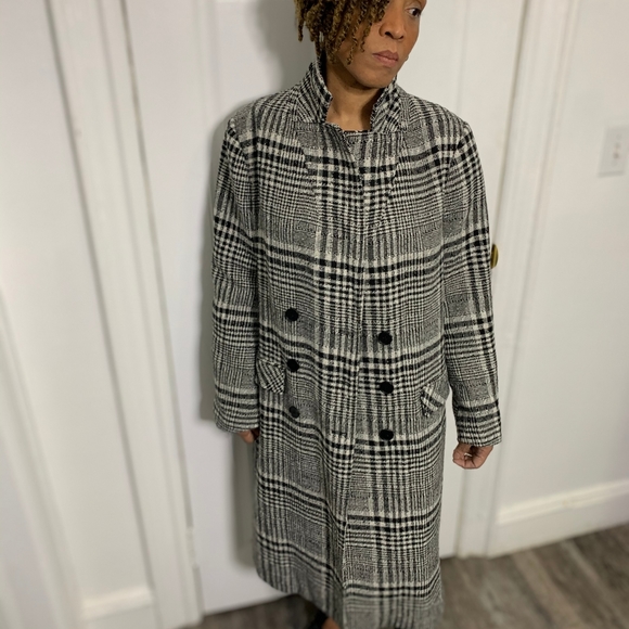 Oversized Plaid Coat - Picture 2 of 3